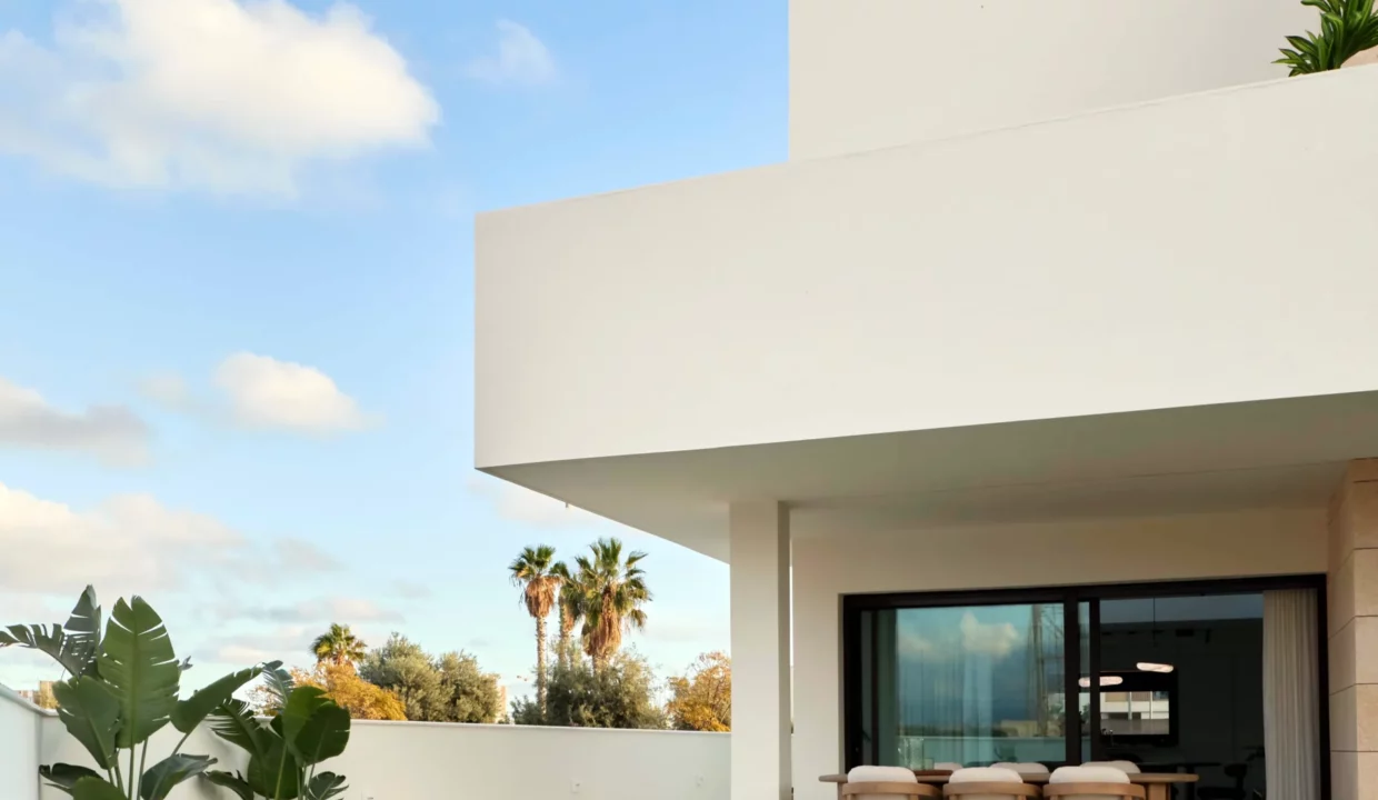 002-villahermosa-private-pool-terrace-alicante.webp