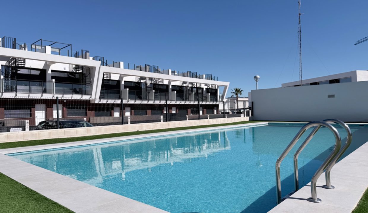 01-gran-alacant-adosado-piscina-comunitaria