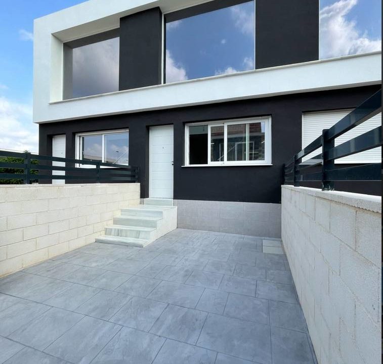 01-vision-gran-alacant-modern-townhouse-exterior