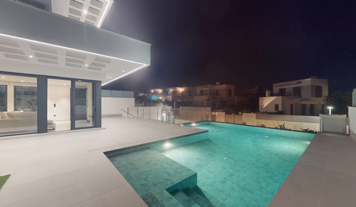 04-saline-infinity-pool-night