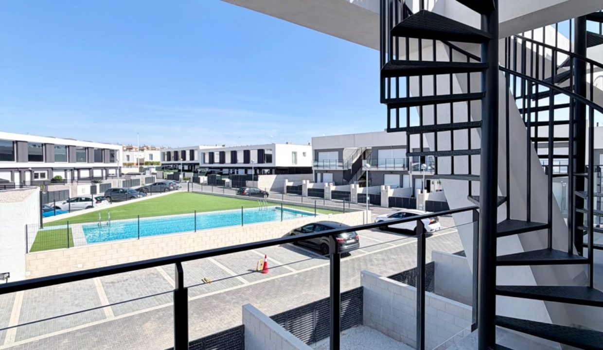 09-gran-alacant-balcon-escalera-solarium