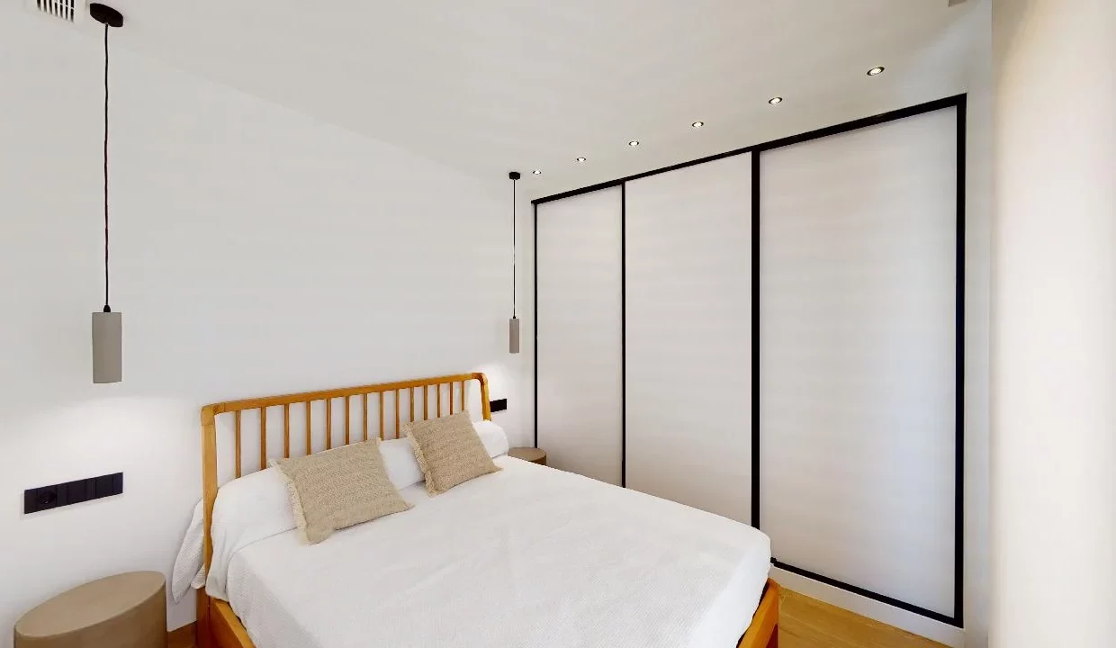 10-double-bedroom-fitted-wardrobes-sunny-hills