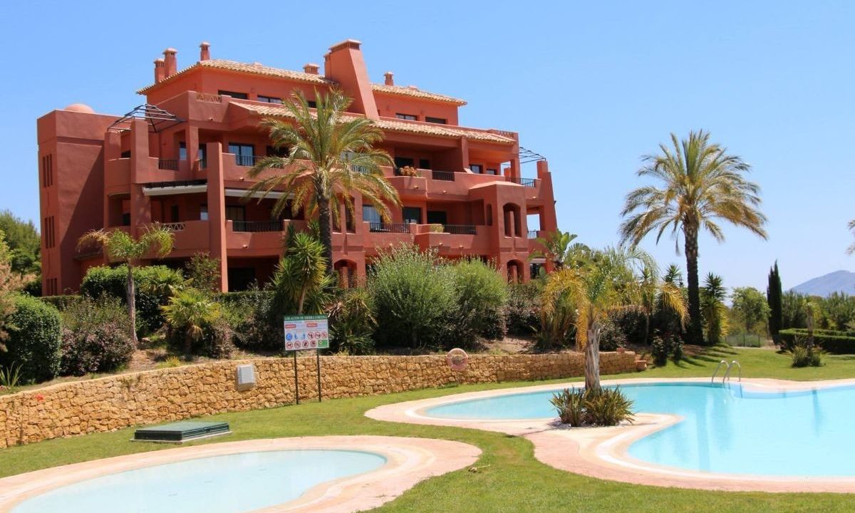 10-los-altos-sierra-cortina-residential-complex