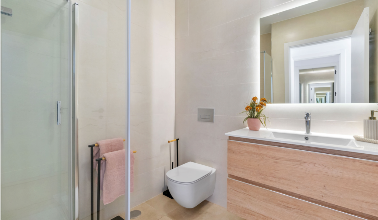 10-onaru-torrevieja-bathroom