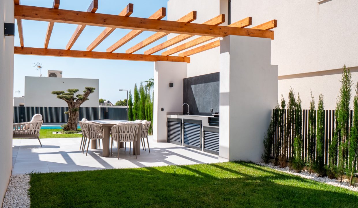 10-private-garden-pergola-terrace-finestrat