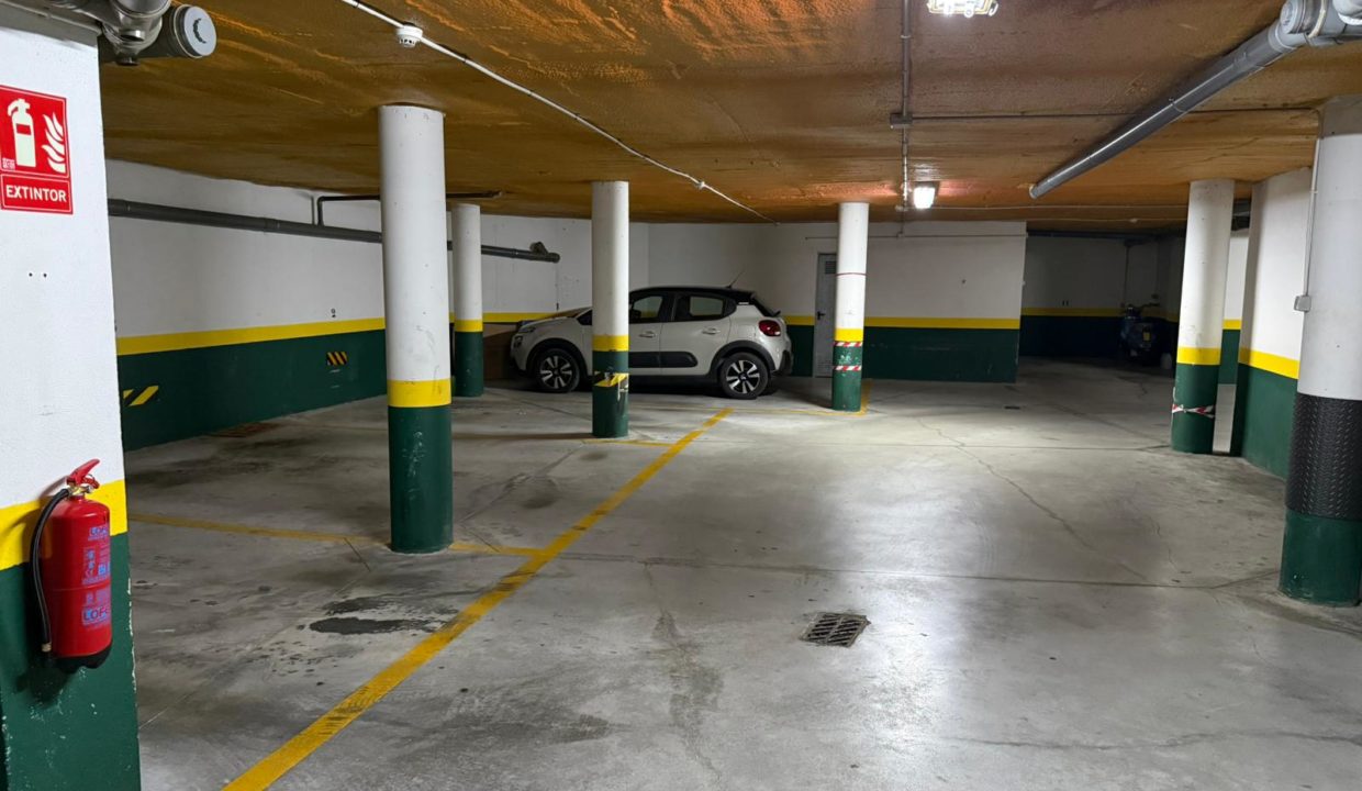 12-los-altos-sierra-cortina-underground-parking