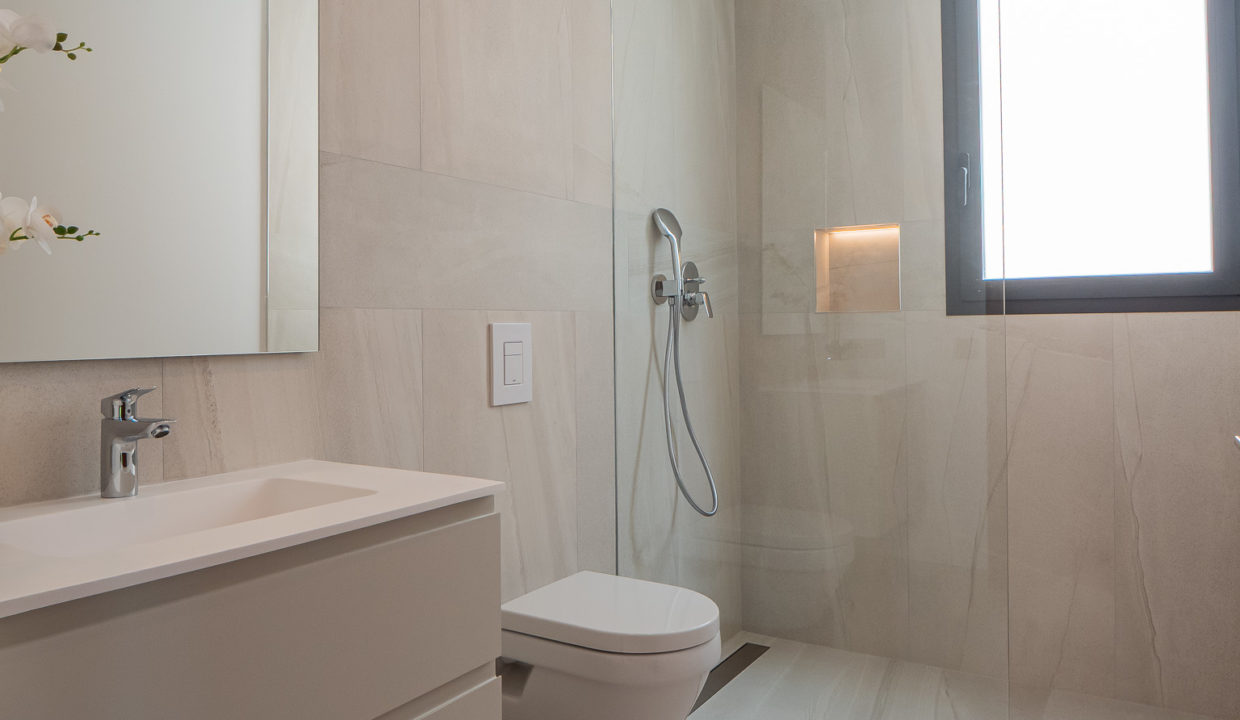 12-villeroy-boch-bathroom-sierra-cortina-villa