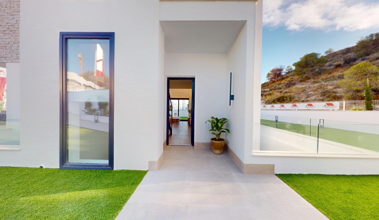 16-entrance-las-bellas-villa-finestrat