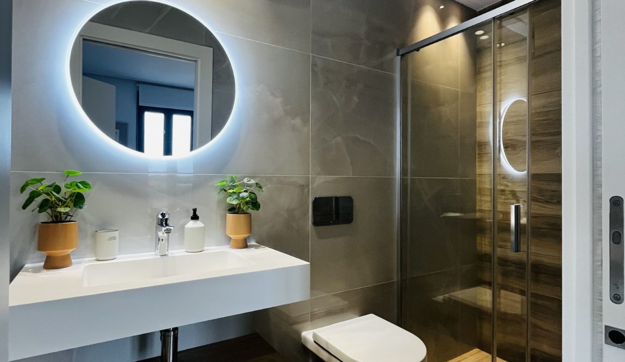 Modern Bathroom