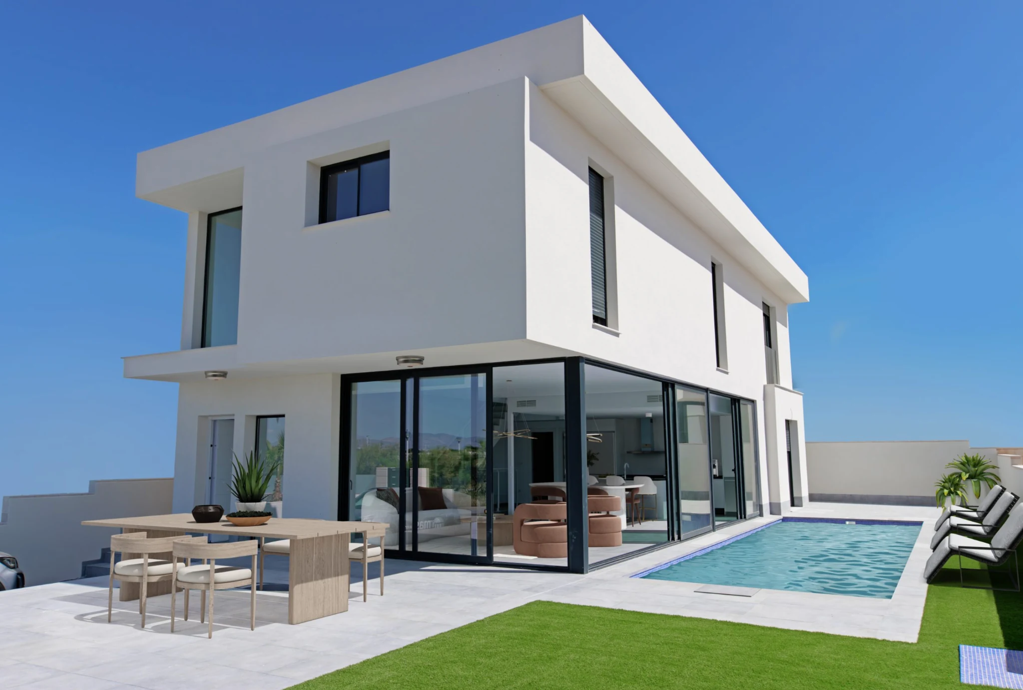 Villa Miró in Gran Alacant met privézwembad