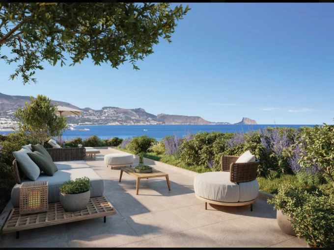 Spacious terrace with Mediterranean sea views in Albir